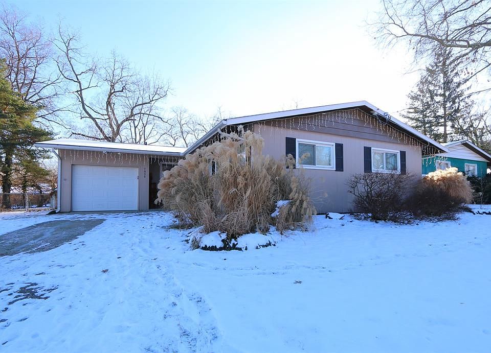 1st image of 7924 Burgundy Ln