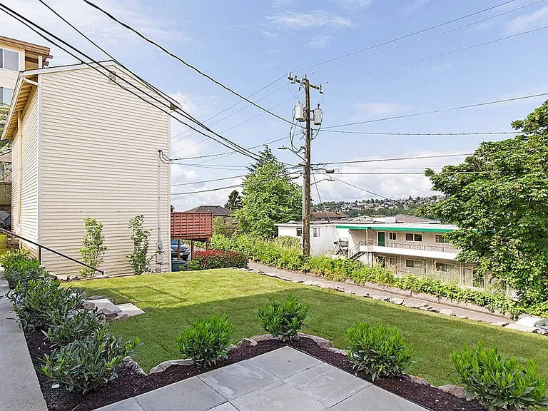 Back Nine Apartments - Located on the west slope of Queen Anne — Photo 10