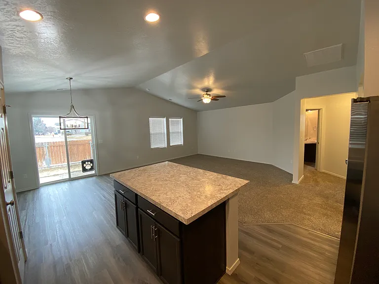 840 SW Lago St — Photo 11