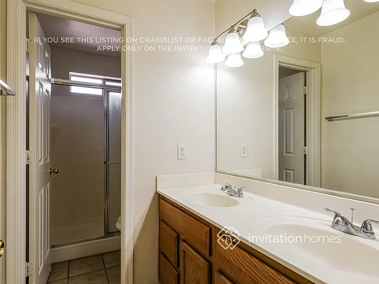 7213 S 8th St — Photo 12