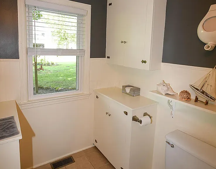 125 W Center St — Photo 2