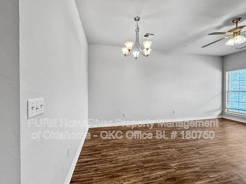 2 bed, 1.0 bath, 802 sqft, $1,195 — Photo 3