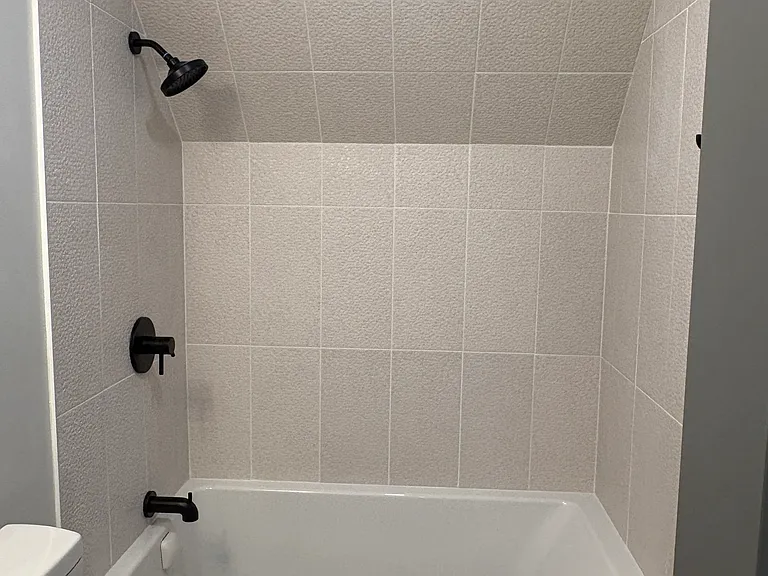 805 Holiday Ct — Photo 19