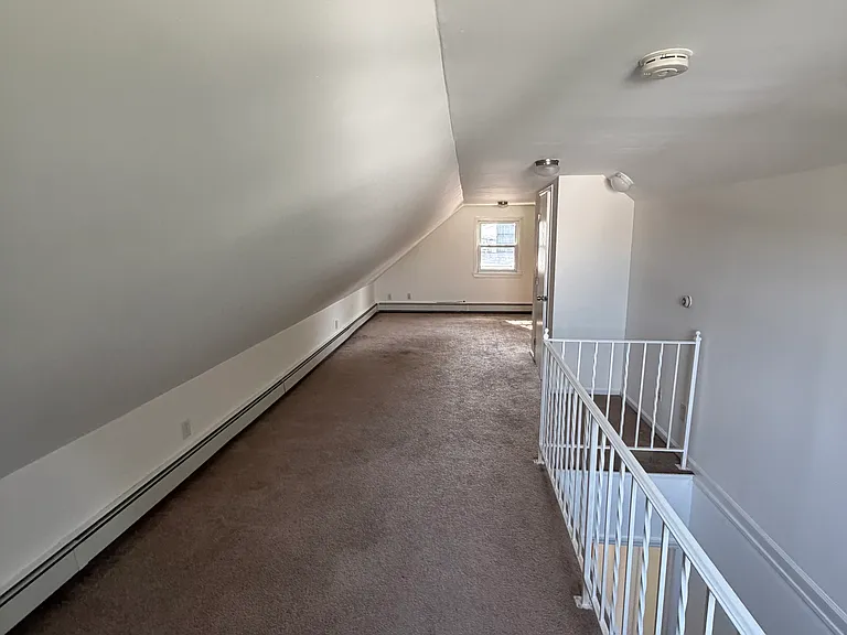 98 Craske St — Photo 9