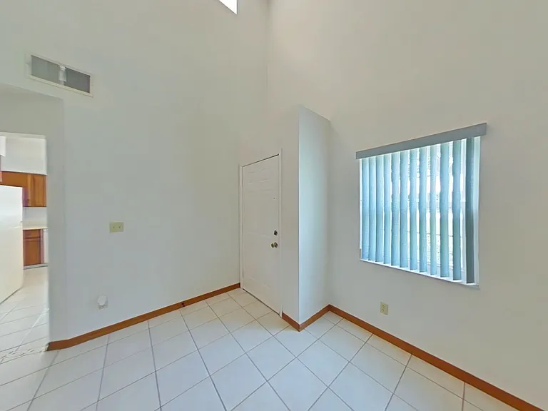 1423 Disston Ave — Photo 8