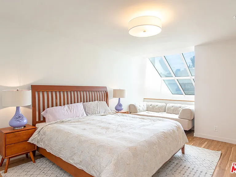 1617 S Beverly Glen Blvd #102 — Photo 15