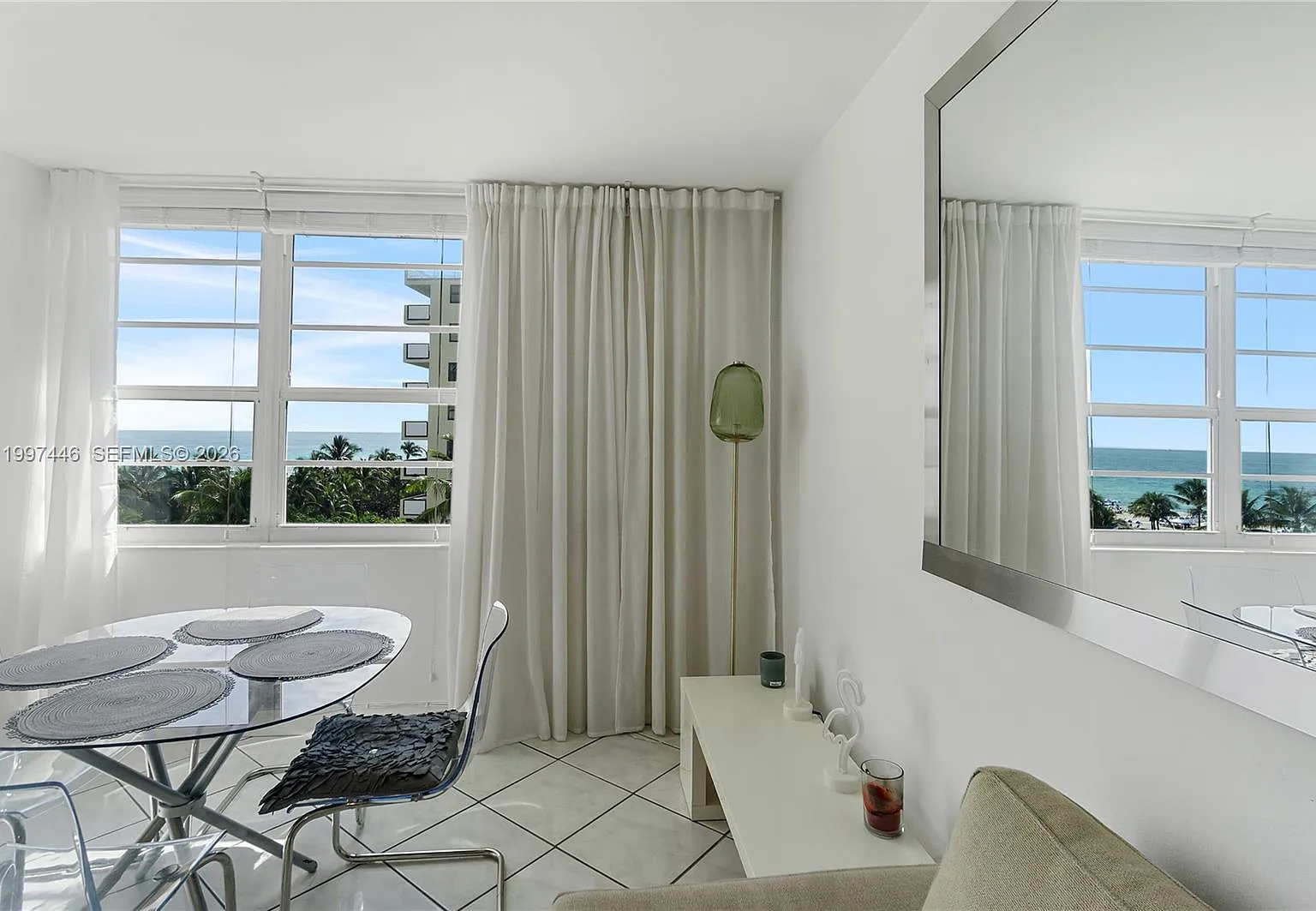 The Decoplage Condo — Photo 1