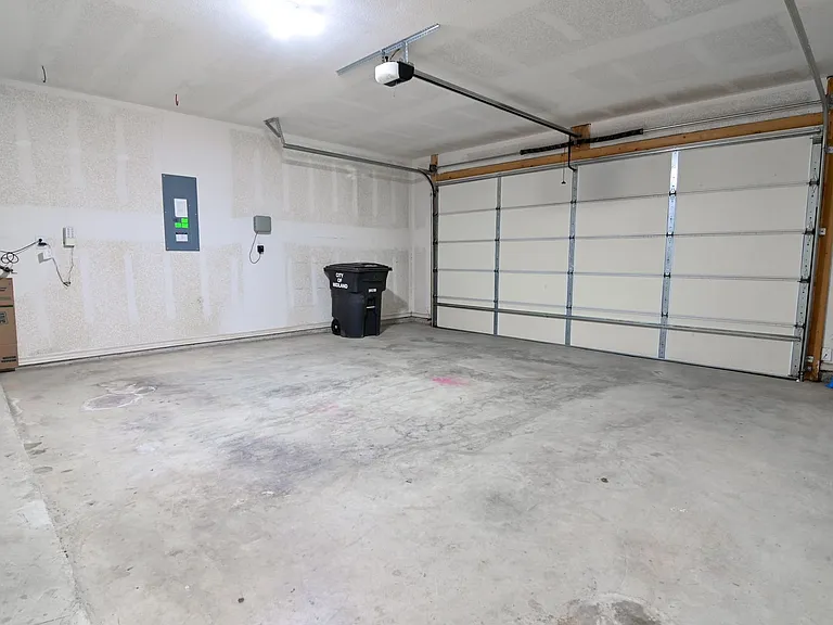 6715 Hall Of Fame Blvd — Photo 29