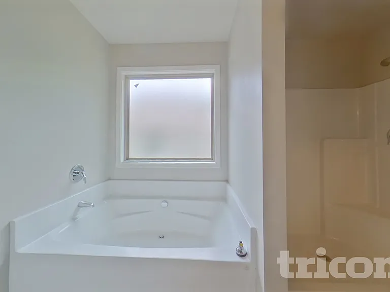 817 Crescent Way — Photo 9