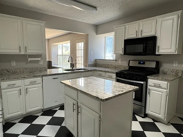 8661 Malibu St — Photo 10