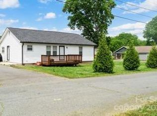230 Hill St, Mount Holly, NC 28120