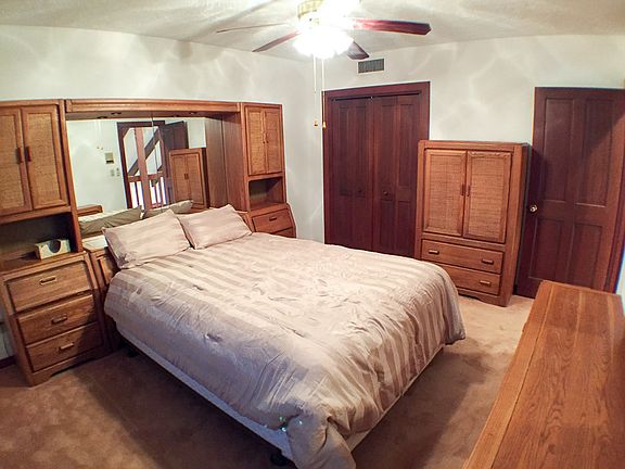 4th image of 6549 N Maryland Cir