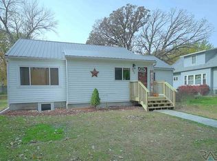 305 North St, Viborg, SD 57070