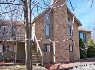 230 Ash Dr, Pocono Summit, PA