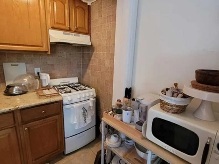 3021 Edwin Ave #5J — Photo 4