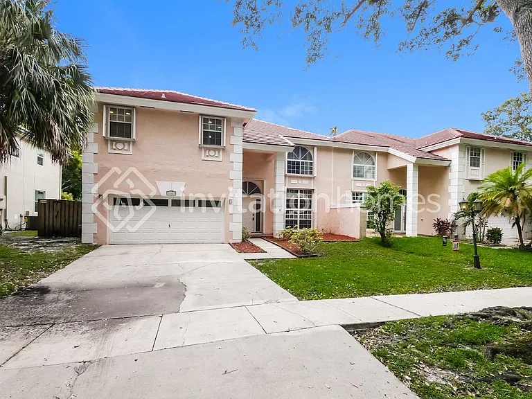 10225 Panama St — Photo 1