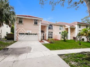10225 Panama St, Hollywood, FL 33026