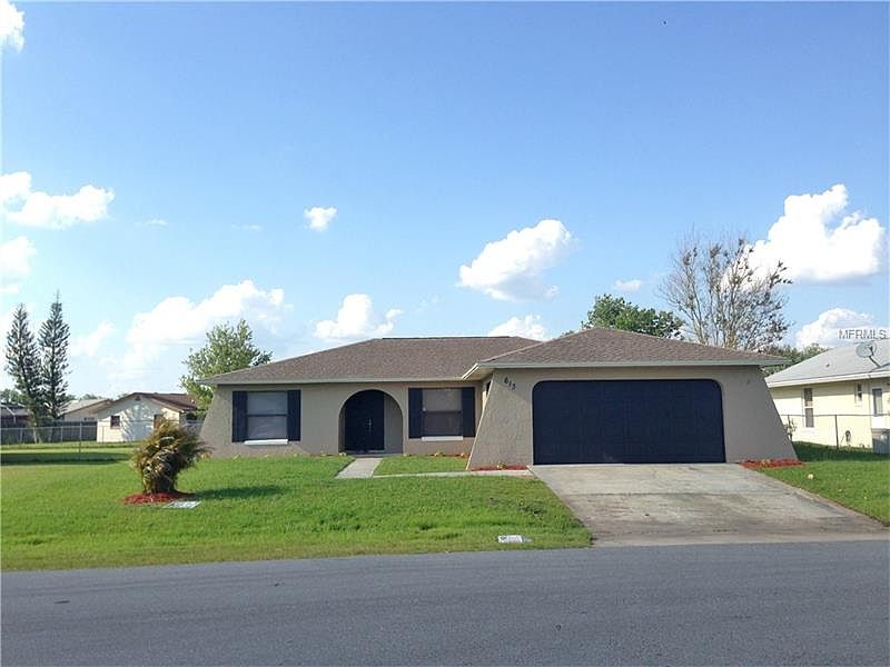 1st image of 613 Estrada Ln