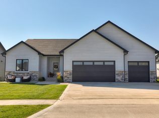 3012 Partlow St, Norwalk, IA 50211