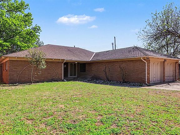 3rd image of 5004 NW 61st Pl