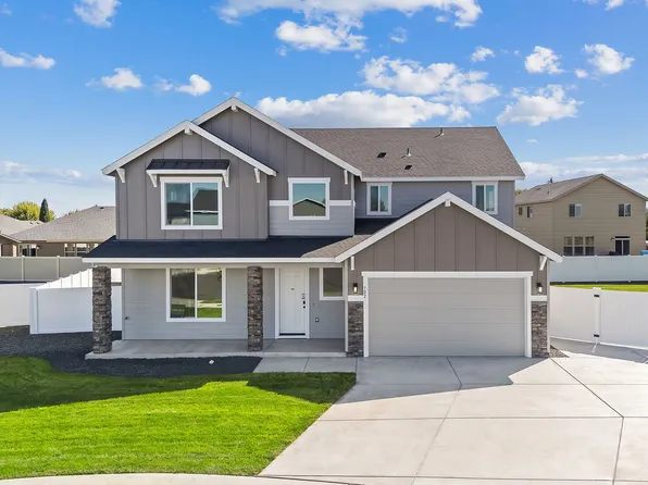 702 N Thrush Ct, Moses Lake, WA 98837