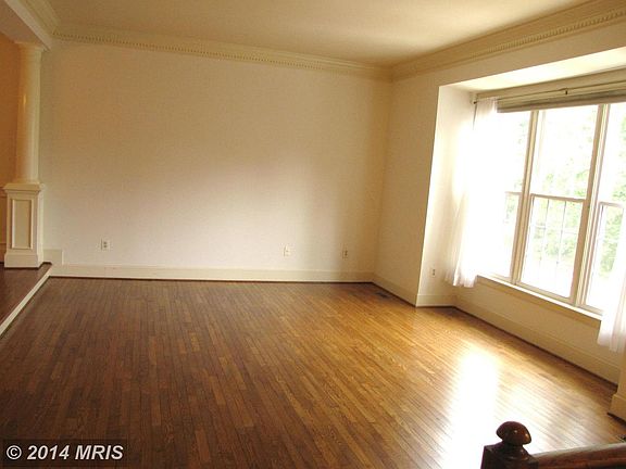 3rd image of 9959 Foxborough Cir