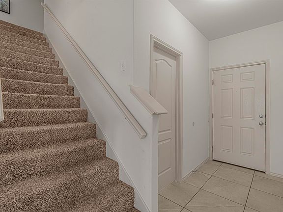 4th image of 1601 Ann Harbor St #5