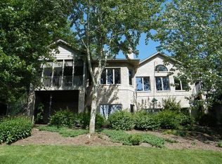 520 Waverly Ln, Moneta, VA 24121