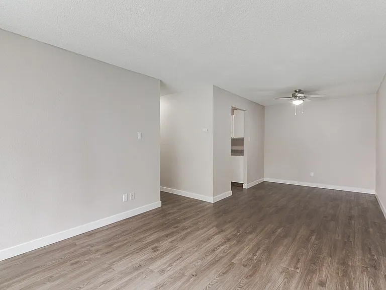 9700 Bonaventure Dr SE — Photo 14