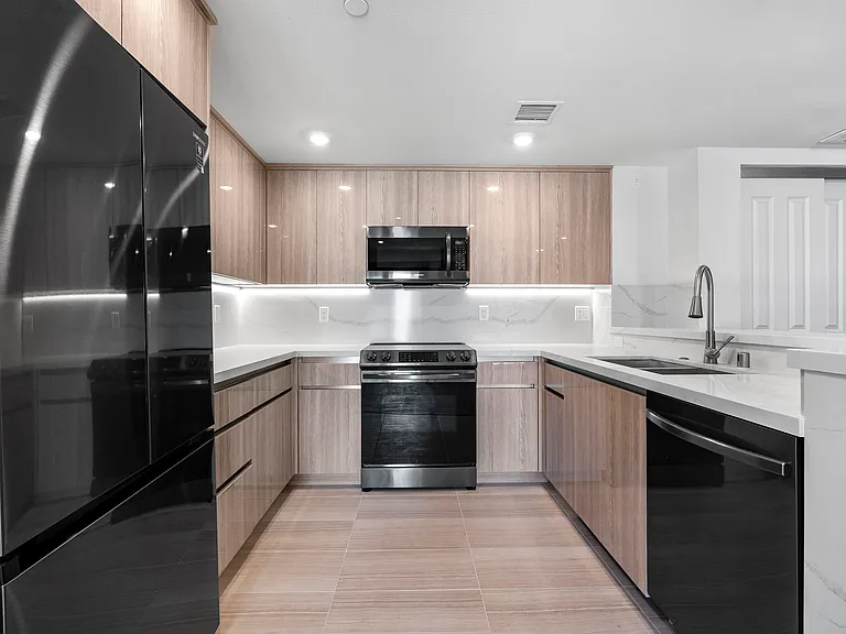 5240 Virginia Ave #325 — Photo 8