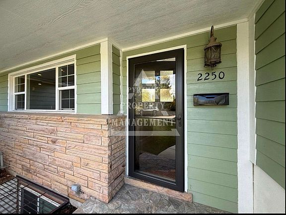 2nd image of 2250 E Bendemere Cir