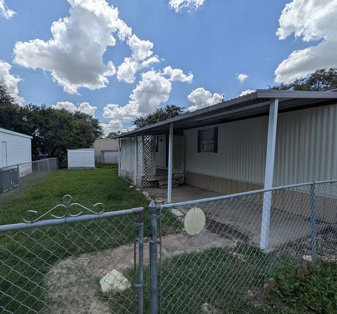 San Pedro Ave 16240 — Photo 2
