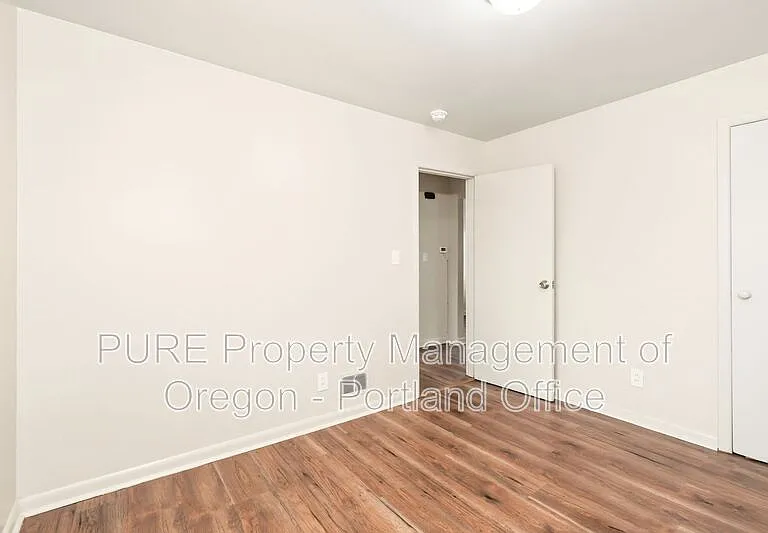 6924 N Amherst St #2 — Photo 14