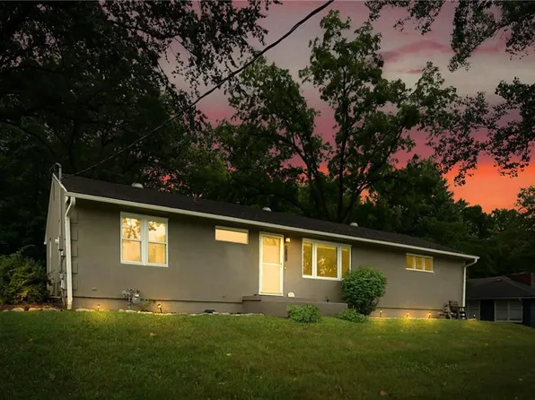 8000 NW Potomac Ave, Weatherby Lake, MO 64152