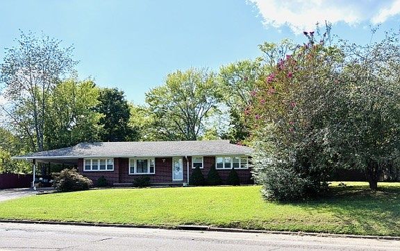 2nd image of 141 N Forrest Ave