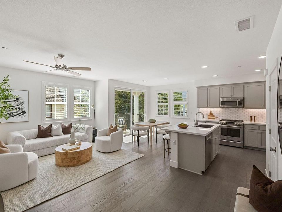 1st image of 258 Carroll St #112