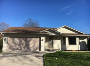2413 N 36th Pl, Sheboygan, WI 53083