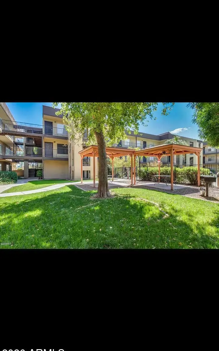 2 bed, 2.0 bath, 846 sqft, $1,350 — Photo 1