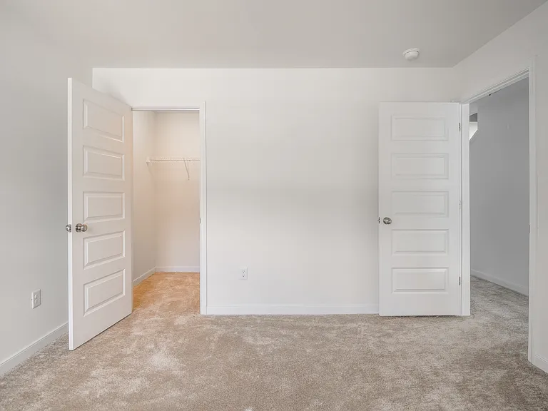 18352 Palisades Ct — Photo 40