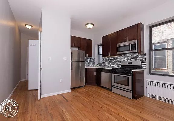 2nd image of 377 Montgomery St #C23