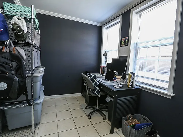 17 Russell St #11 — Photo 16