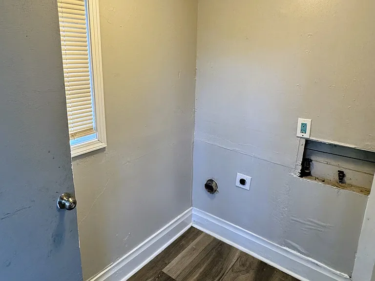 1644 Russwood Rd — Photo 13