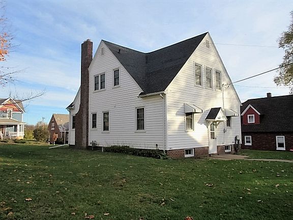 4th image of 329 W Grand St
