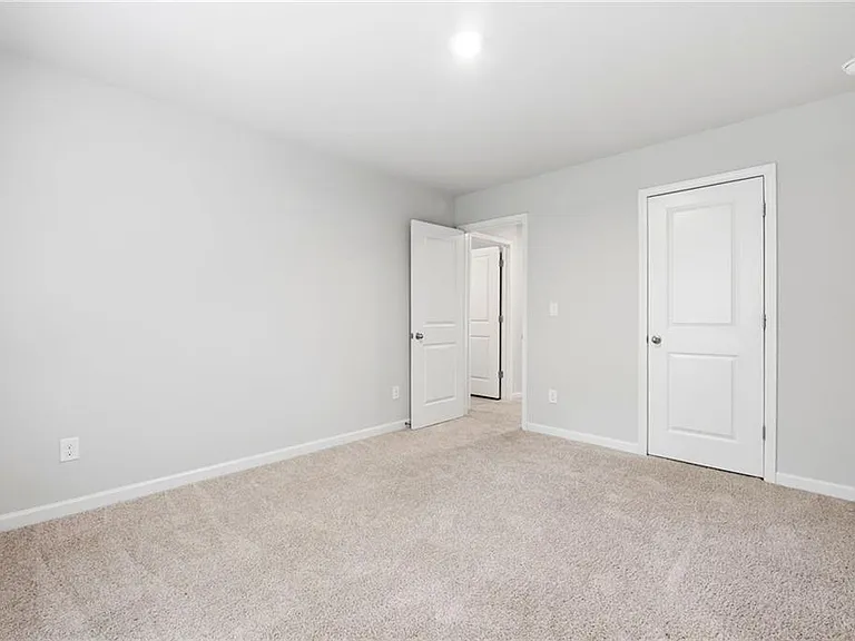3132 Hawthorn Farm Blvd — Photo 35