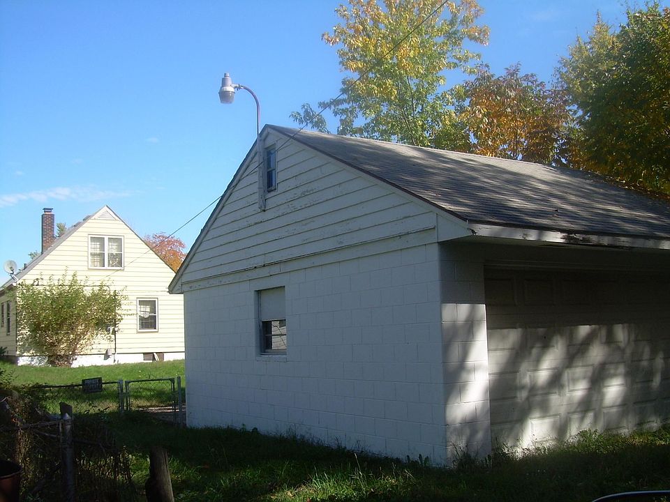 2nd image of 4741 Stratford Ave