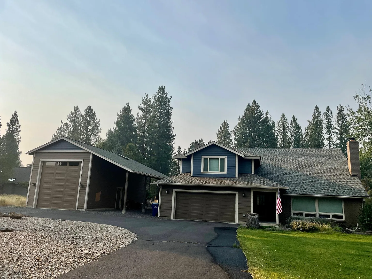 4 bed, 2690 sqft, $4,000 — Photo 2
