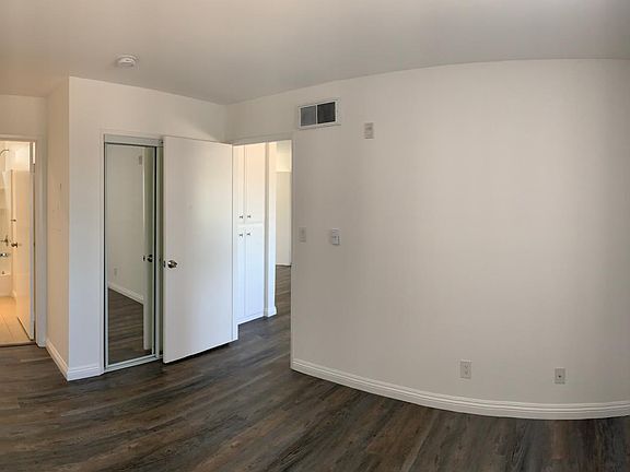 4th image of 4424 S Centinela Ave #210
