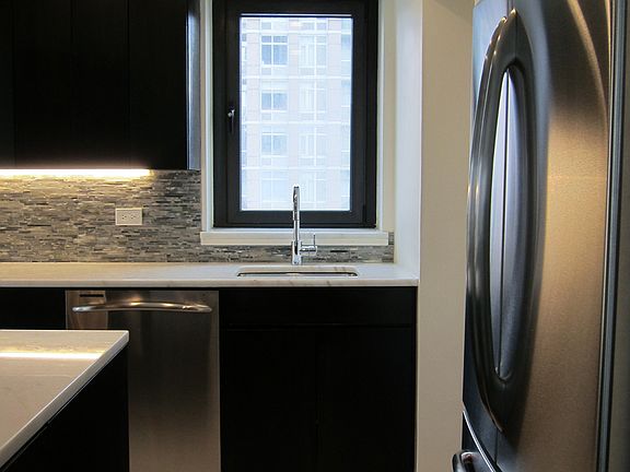 5th image of 160 E 65th St #17BC