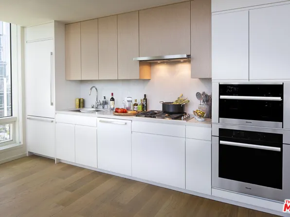 877 S Francisco St #2002, Los Angeles, CA 90017