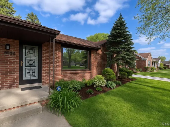 9988 Stout St, Detroit, MI 48228